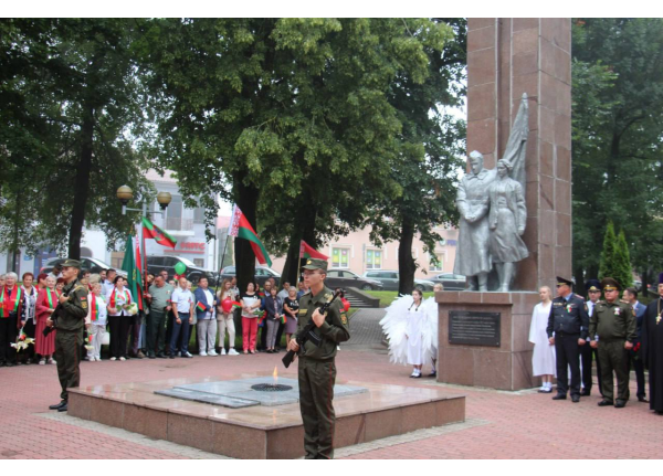  Торжественный митинг, посвящённый 80-й годовщине со Дня освобождения Новогрудка от немецко-фашистских захватчиков. 08.07.2024 